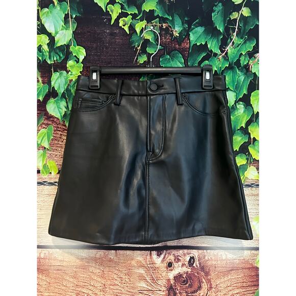 Good American Faux Leather Mini Skirt Black Pockets Minimalist Womens 0 (25) NWT